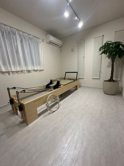 Pilates Lia リフォーマーレンタルスタジオの室内の写真