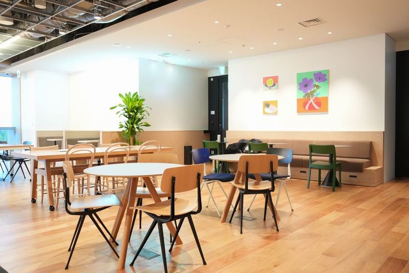 WeWork 渋谷スクランブルスクエア 42階ラウンジ - WeWork 渋谷スクランブルスクエア