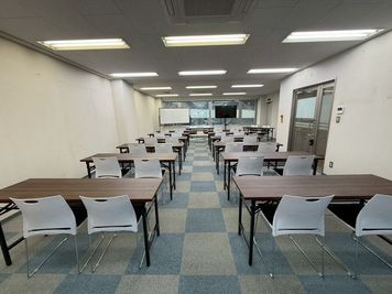 【新規オープン】✨水道橋駅 徒歩１分✨貸会議室🏢社内研修・説明会・試験・オンライン配信・イベントなど、様々な用途に⭐️ - Gresession水道橋