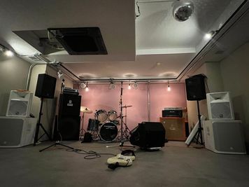 三島駅近！バンド演奏、楽器演奏が可能なスタジオ - ROJI