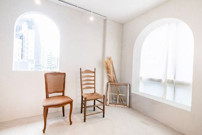 2種類のアンティークチェア。 - 撮影スタジオ cocoruの室内の写真