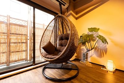 座った途端に寝てしまった方がいるほど、気持ちイイと評判のゆりかごです💤ぜひ一度お試しください✨（※耐荷重制限100kg） - シェアスペースYURIKAGO日本橋の設備の写真