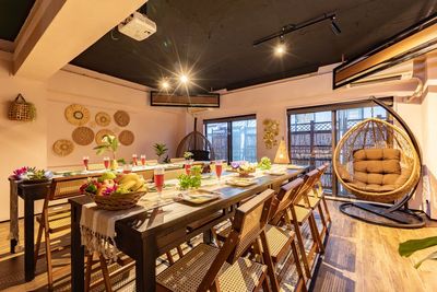 【施術ベッド4台！】水天宮前4分、茅場町6分🚶最大32名着席🙆‍♂️ゴミ捨てOP有｜受付・更衣室・高速Wi-Fi完備 - シェアスペースYURIKAGO日本橋