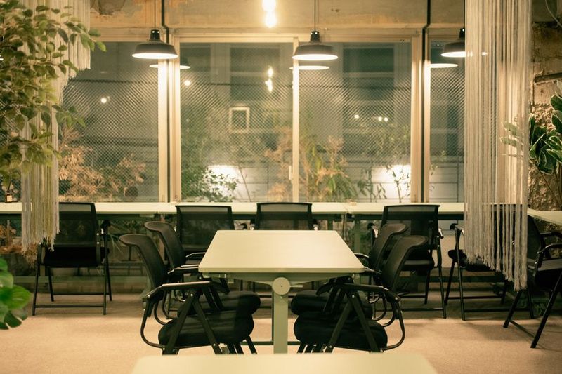 OVER COFFE HUB - セミナ・イベントスペース