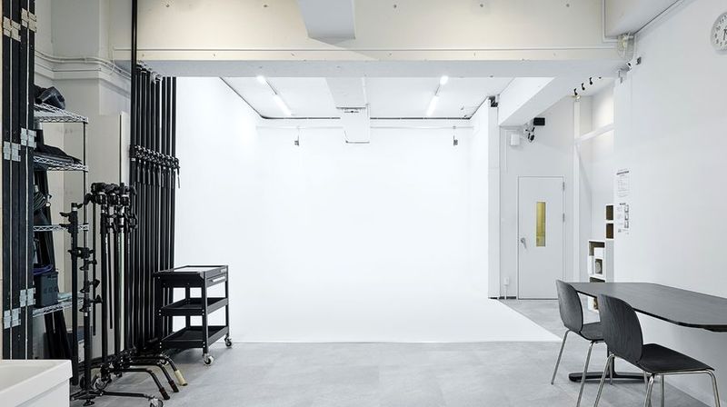 撮影スタジオ - 天高３m！新宿エリア「スタジオゼブラ」白ホリゾントの撮影スタジオ