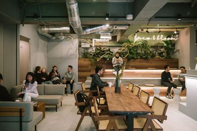 【吉祥寺駅徒歩3分】人気カフェの貸切｜OVER COFFEE HUB - セミナ・イベントスペース