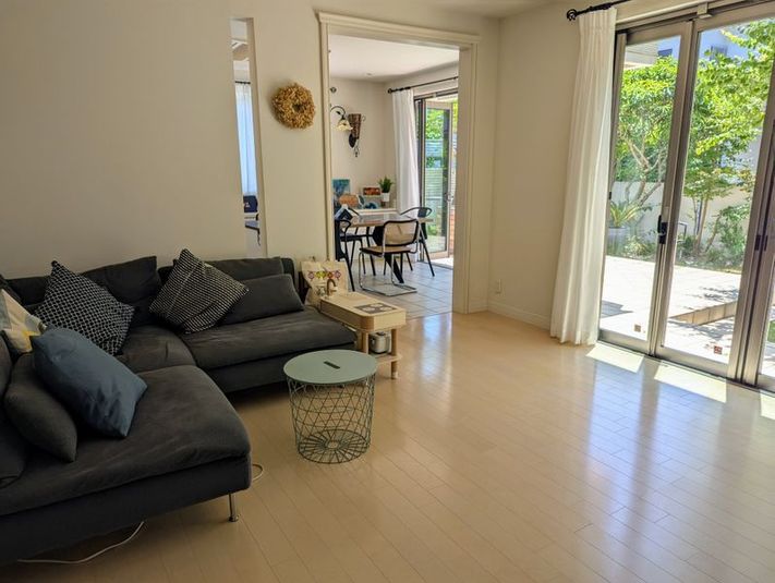 テラス付きリビングダイニングスペース - SICC　七里ガ浜