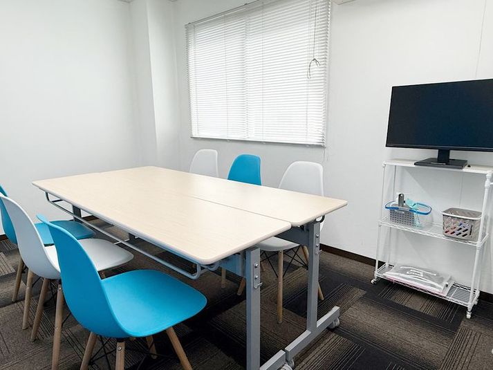 うめきた会議室405(最大8名) - 共栄実業(株)　幸福相互ビル