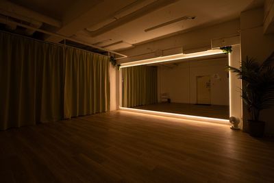 ライティング　電球色 - レンタルスタジオPalette 元町中華街店 レンタルスタジオPalette元町中華街店の室内の写真