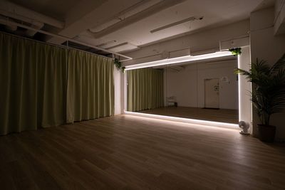 ライティング　白色 - レンタルスタジオPalette 元町中華街店 レンタルスタジオPalette元町中華街店の室内の写真