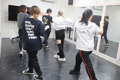 １〜７名程度での練習に適しています - LANDダンススタジオ ダンス練習に最適なレンタルスタジオの室内の写真