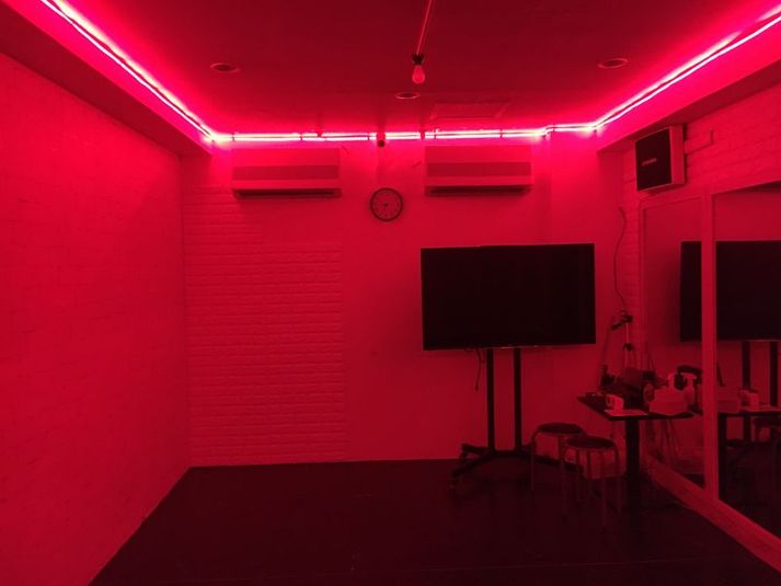 ダンス練習に最適なレンタルスタジオ - LANDダンススタジオ