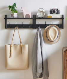 ウォールハンガー 2か所　施術ルームと脱衣所 - 札幌｜G-Studio　JTBS 札幌 南 店 レンタルサロン 【G-Studio】ジースタジオの設備の写真