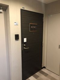 4階降りて前402号室 - 札幌｜G-Studio　JTBS 札幌 南 店 レンタルサロン 【G-Studio】ジースタジオの入口の写真