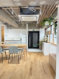 WATAYA リノベーション会社直営の上質なデザインのレンタルスペースの室内の写真