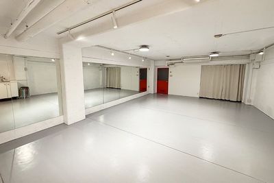 京都レンタルスタジオStar丸太町店 丸太町でダンスができるレンタルスタジオの室内の写真