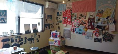 ギャラリー雪月花ゆづか　 一軒屋2階洋室10畳　スポットライト･ピクチャーレール有　の室内の写真