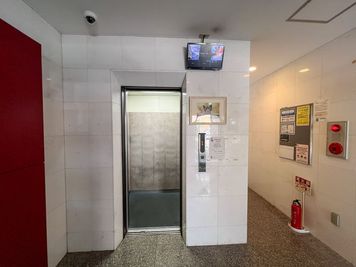 建物にはエレベーターがあります。 - 【THEATER淀川】 十三駅徒歩5分｜女子会｜ホムパ｜設備充実｜夜景🌃淀川 [76]の入口の写真