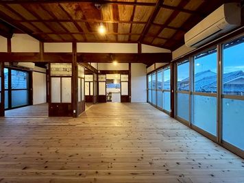 約40㎡（約24帖）の広々空間♪　自然光・風通し抜群！自然の温もりを存分に感じられます(^^)　撮影スタジオ、各種教室等に最適◎ - レンタルスペース　イドコロ