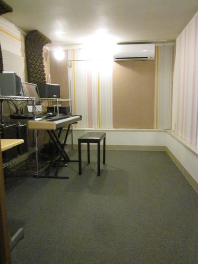 Bスタジオ - ヴァーヴミュージックスクール