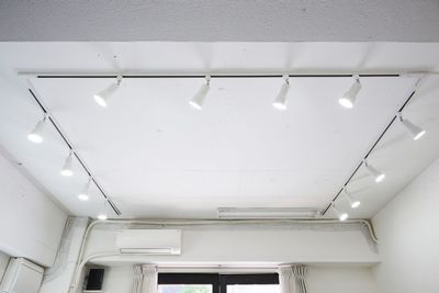 ライティングレールございます - GALLERY SPINDLE レンタルスペース、レンタルスタジオの設備の写真