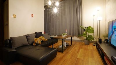 座面の低いソファでくつろげます - みんなの秘密基地『レイズ（Rays）』 大宮レンタルスペース『レイズ（Rays）』の室内の写真