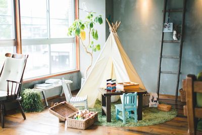 Marble BLDG. cafe marble 智恵光院店の室内の写真
