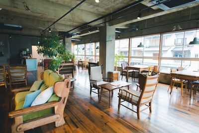 Marble BLDG. cafe marble 智恵光院店の室内の写真