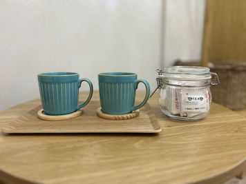 お客様用お茶・コップ - サロンcode Tenjiiin サロンcode Tenjiiin　リゾートの心地よさを感じる空間のその他の写真