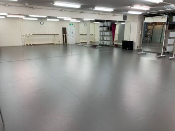 Chako Family Dance Studio チャコファミリーダンススタジオの室内の写真