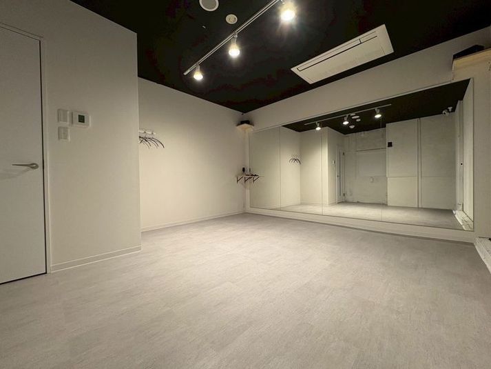 2st - 西葛西 レンタルスタジオ STUDIO BUZZ