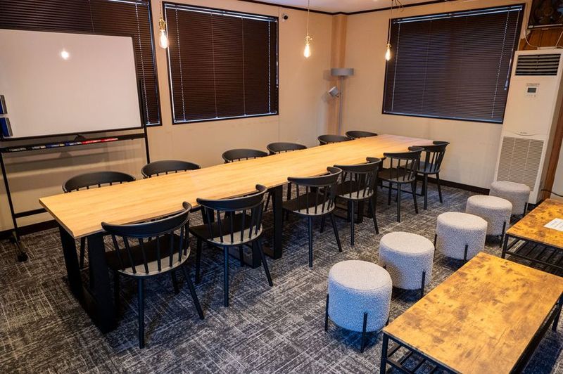 新潟駅から徒歩５分！最大２４名/パーティー/会議/懇親会 - GS貸会議室・新潟店３０２号室
