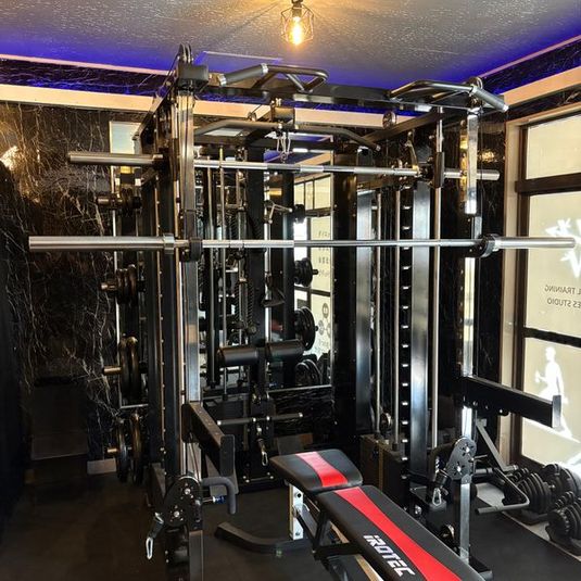 ピラティス・トレーニングジム(高級個室) - パーソナルジム×ピラティスWILL