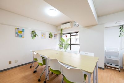 ⭐武蔵小金井駅3分！最大17名利用可！完全個室⭐55型モニタ/光回線/WiFi/Bluray/施術台全無料！  - CurioSpace武蔵小金井