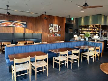 TWELVE On The Park 会議、撮影スペース(飲食提供可)の室内の写真