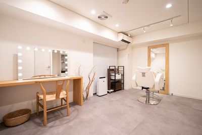 ※リクライニングチェアを設置した様子です。 - JIBUN SALON(渋谷駅) 【OPEN割🎉最大30%】渋谷駅3分｜完全個室高級サロン🌸の室内の写真
