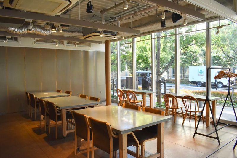 ルーム2 - CAFE&HALL ours