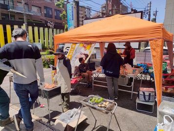炭の火起こし、火消し片付け不要。炭もご用意しております - だいだい だいだい駐車場でバーベキューの室内の写真