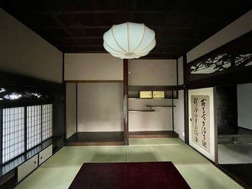 襖の文字は当時のまま - 古民家TSUBAME邸の室内の写真