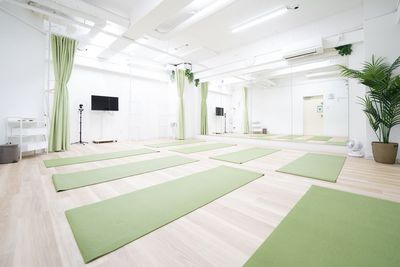 ヨガやピラティスでご利用いただけます - レンタルスタジオPalette 元町中華街店 レンタルスタジオPalette元町中華街店の室内の写真