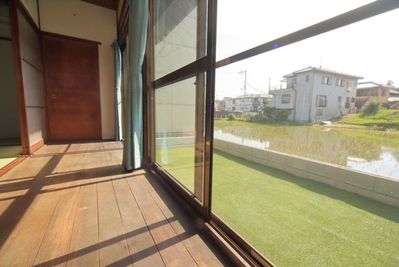 縁側 - レンタルスペース　ノックノック キッチン、庭付き　平屋のレンタルスペースの室内の写真