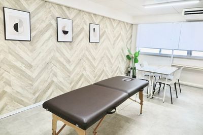 施術用ベッド - TERA THREE 梅田 TERA THREE 梅田 会議プランの室内の写真