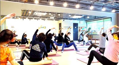 10人までは余裕を持って入れます - 明舞第二センタービル Buddy Training Studioの室内の写真