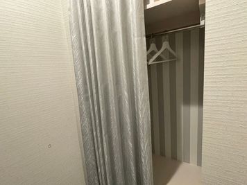 大型のクローク - カラオケBarうたたね　荻窪店 カラオケ付きレンタルスペースの室内の写真