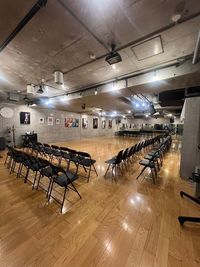 会議やコンサート等、着席形式のイベントにもご利用頂けます。 - DANCE GRAND Harajukuの室内の写真