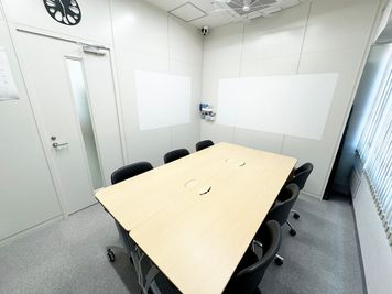 Creative Lab. 代々木 会議室・フリースペースの室内の写真