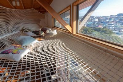 秘密基地のようなハンギングロフト - Kamakura Base Kamakura Base 鎌倉山　別荘一等貸し／スタジオの室内の写真