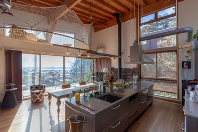 広々としたオープンキッチン - Kamakura Base Kamakura Base 鎌倉山　別荘一等貸し／スタジオの室内の写真