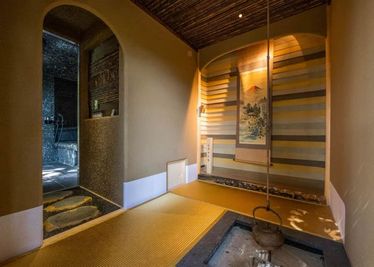 黄金の茶室 - Kamakura Base Kamakura Base 鎌倉山　別荘一等貸し／スタジオの室内の写真