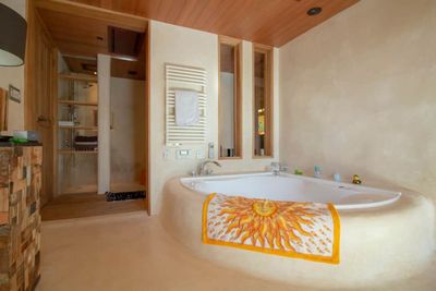 屋内ジャグジーバス - Kamakura Base Kamakura Base 鎌倉山　別荘一等貸し／スタジオの室内の写真